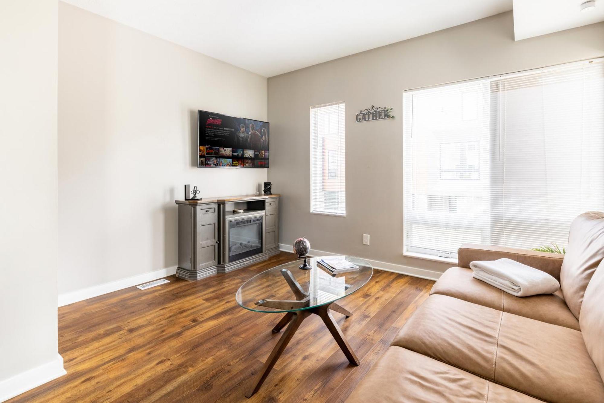 Luxury Downtown Townhome Private Garage Unit 9 كليفلاند المظهر الخارجي الصورة