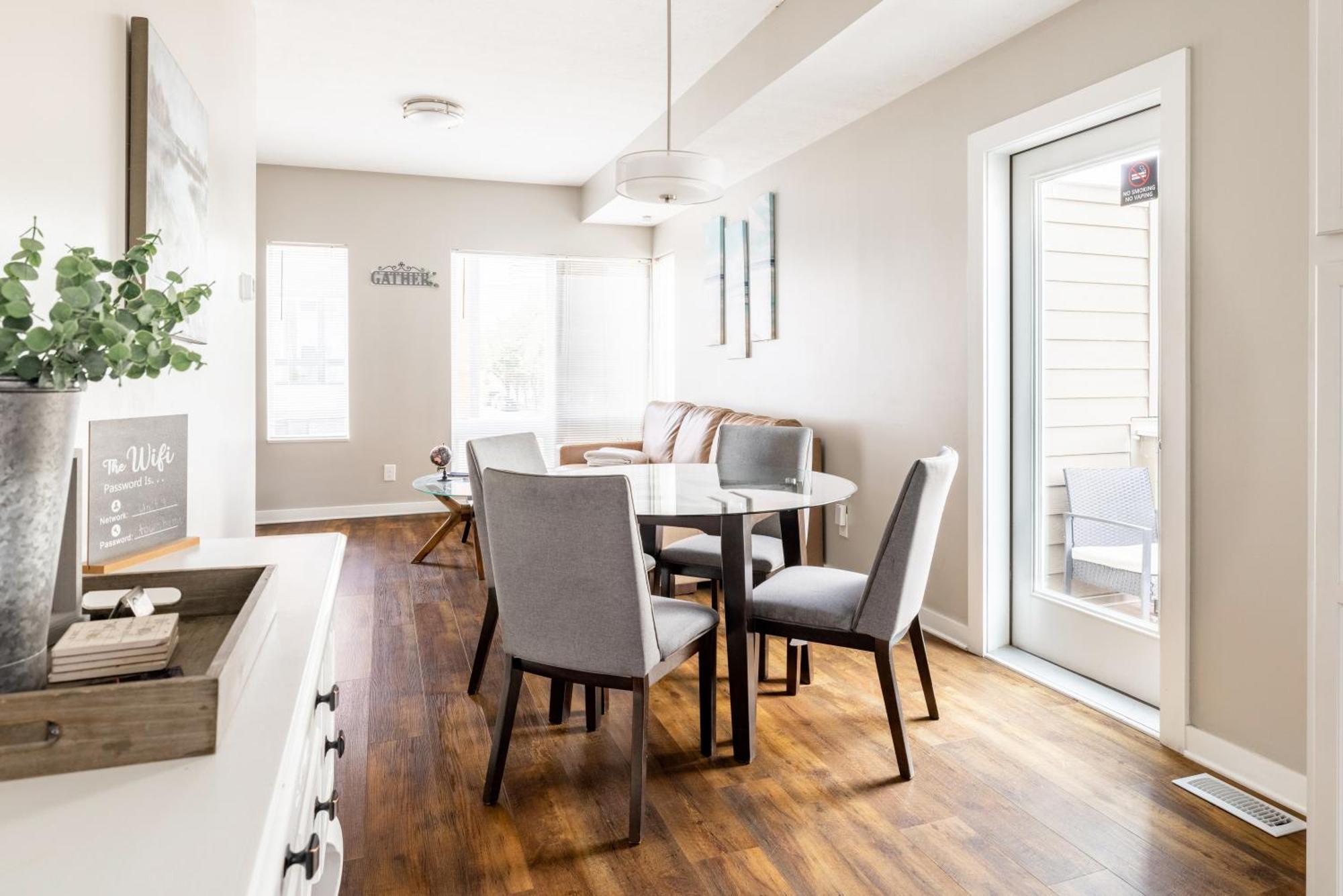 Luxury Downtown Townhome Private Garage Unit 9 كليفلاند المظهر الخارجي الصورة